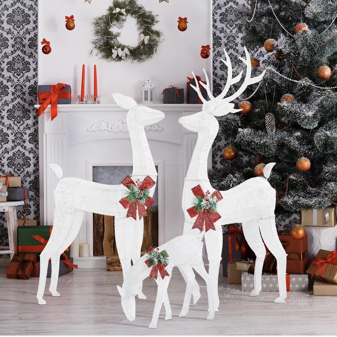 【SALE‼︎】リース #474 Merry Christmas Falling Snow Red Bell Ornaments - Metal Set of 6 - Country Village