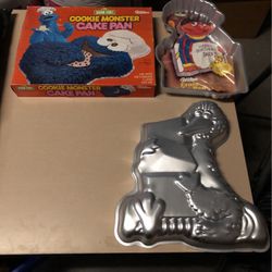 3 Sesame Street Cake Pans Cookie Monster Ernie Big Bird