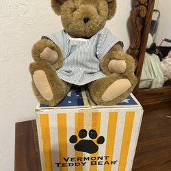 Vermont Teddy  Bear, With Box