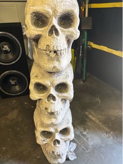 Halloween skulls