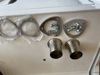Exhaust Flange And Collector 2.5” With Gaskets And Bolts