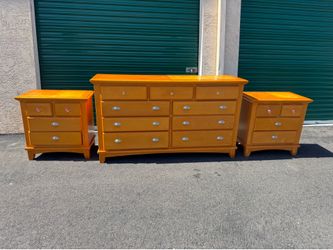 Dresser with nightstands
