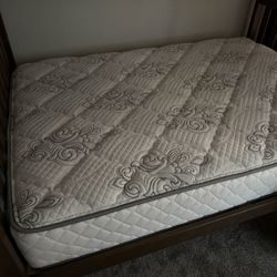 Mattress full Size free