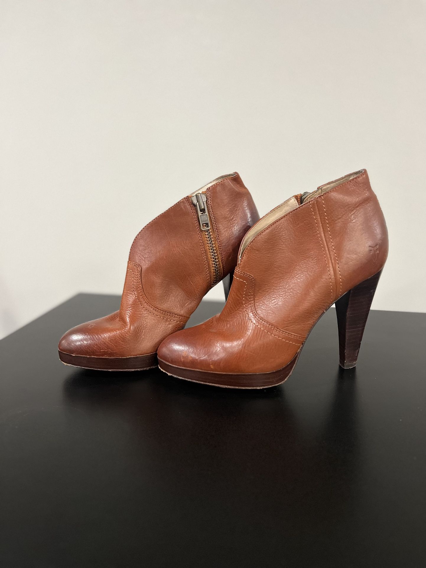Frye Harlow Campus Bootie ( Women’s Size 7)