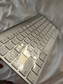 Apple Wireless keyboard