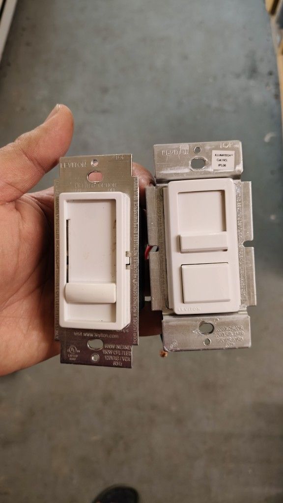 IllumaTech IPL06 Light Switch