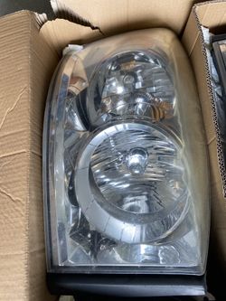 Head lights Dodge 2007