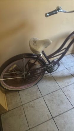 Women’s beach cruiser