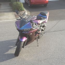 Yamaha TZF R6 600cc