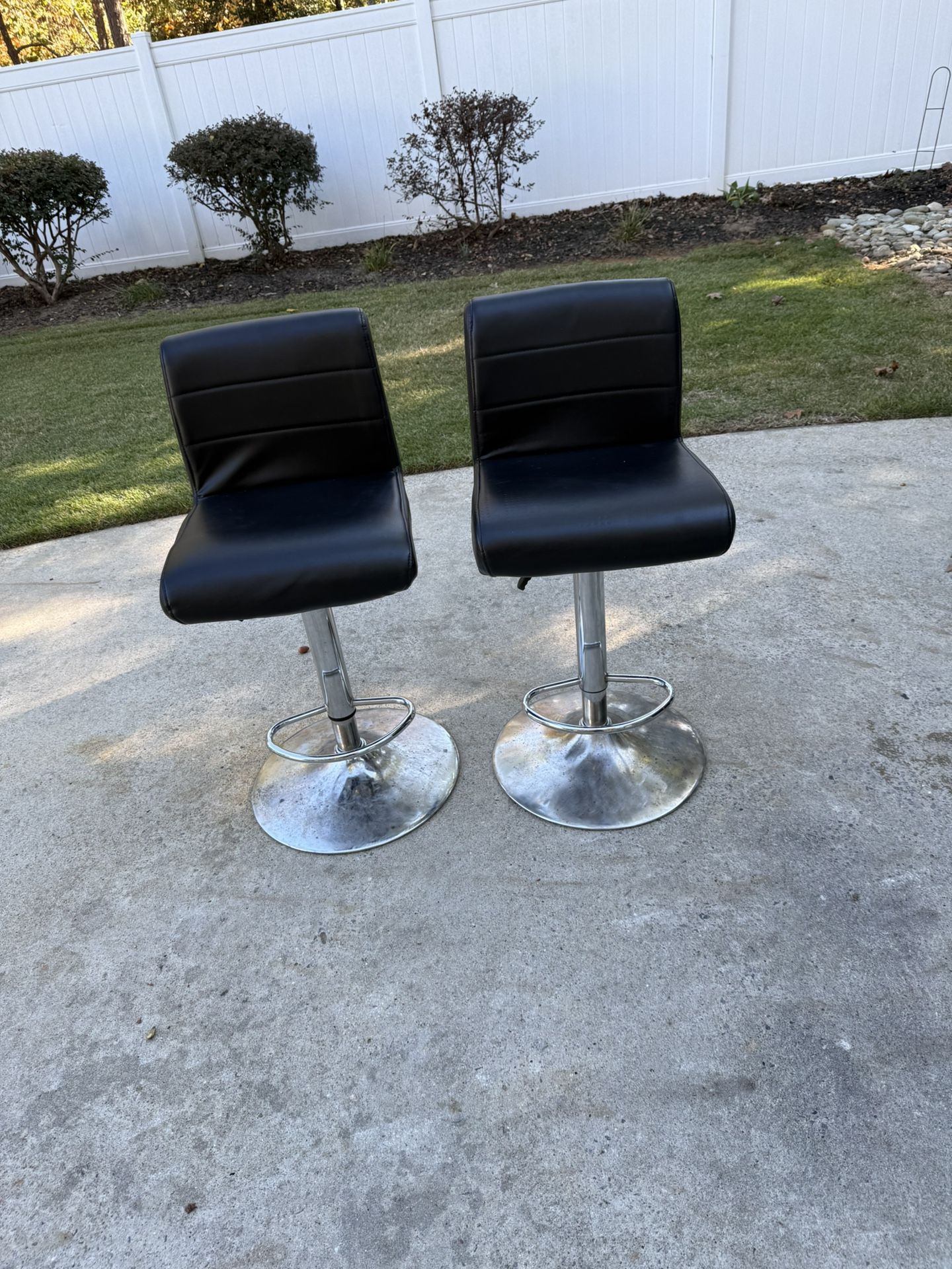 Adjustable Height Bar Stools