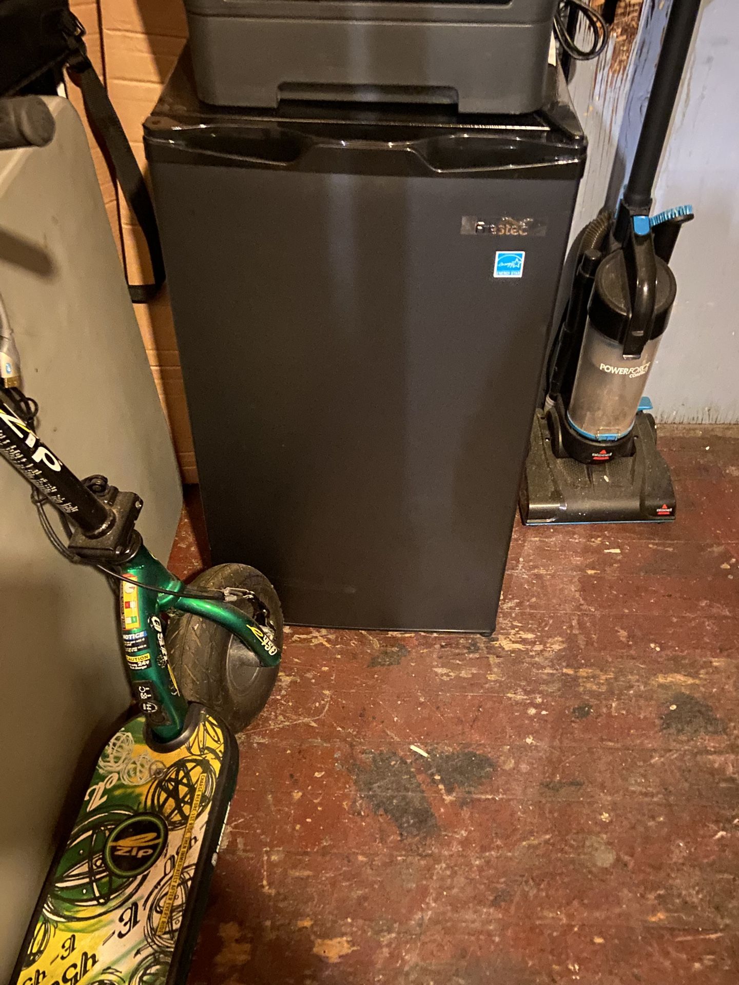 frestec mini fridge