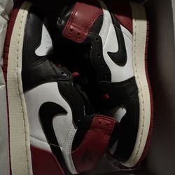 Jordan 1 Black Toe
