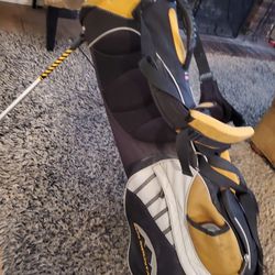 Mens Left Handed  Golf Clubs Bag 50 Degree Wedge Putter.   Need New  Driver Has Damage 