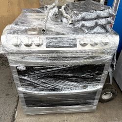LG Slide in Gas Range Stainless Steel Five Burners Like New Condition