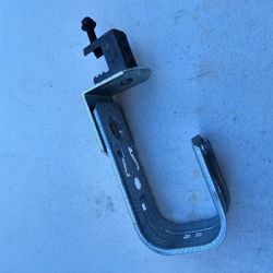 Medium J-Hooks  w/ Beam Clamp (BCH32)