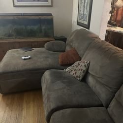 Free Reclining Sofa