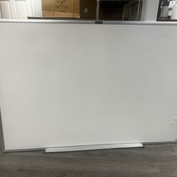 OFFICE WHITEBOARDS (72Wx48D)