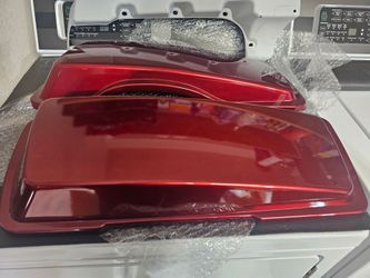 2009 Harley Streeg glide saddle bag lids/saddle bag extensions.