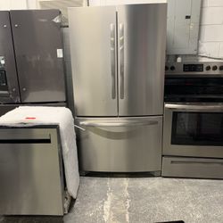 Stainless Steel Kitchen Bundle 3 Pieces!! We Finance!! 