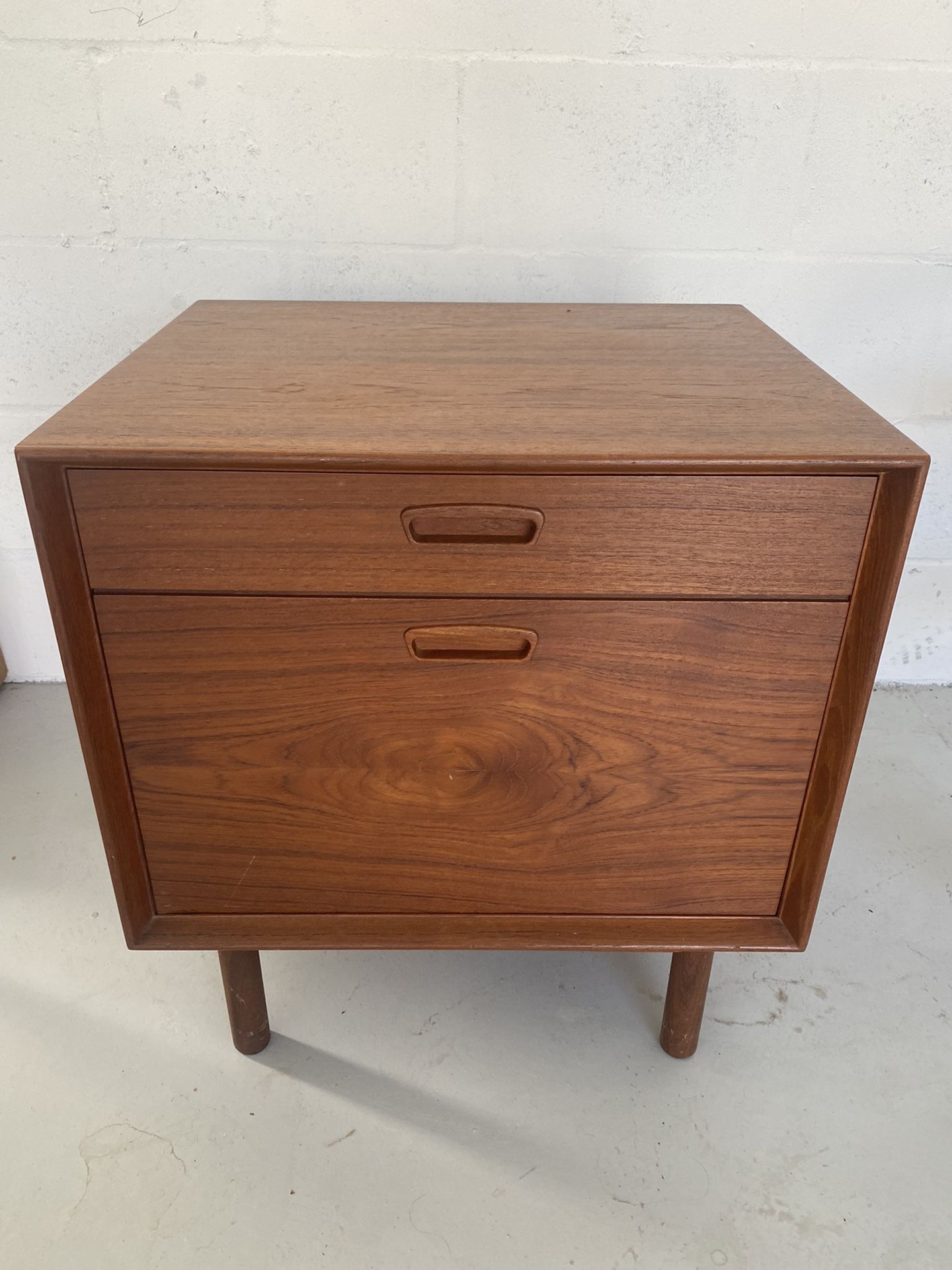 Solid Modern Danish Teak 70’s End Table