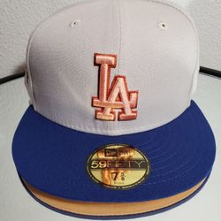 BRAND NEW TOPPERZ EXCLUSIVE LA DODGERS FITTED 