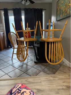Dining room table and 3 chairs