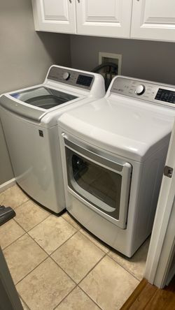 LG Washer and Dryer Set