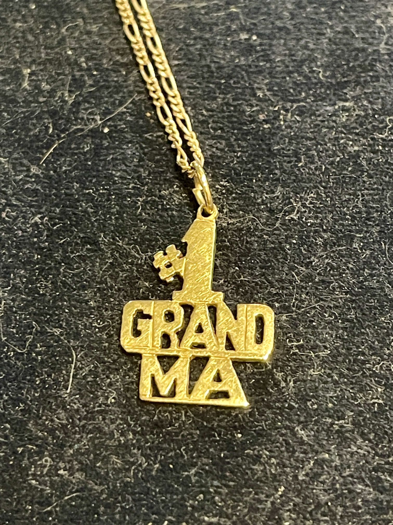 14KT Solid Gold “# 1Grandma” Pendant 1.7Gms