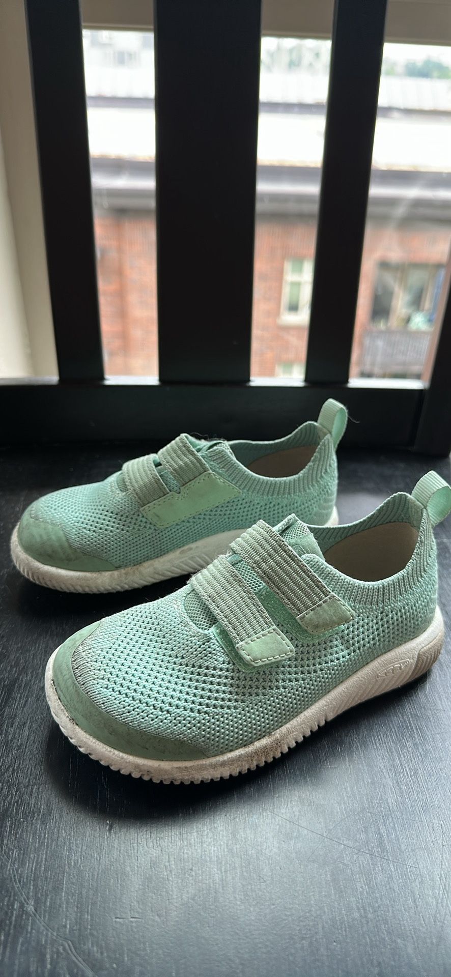 Keen toddler kids shoes Size 10
