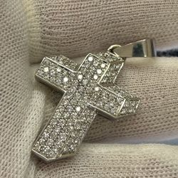 18kt White Gold 2 CT VS Diamond Cross