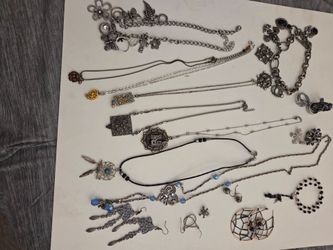 Jewelry lot, necklaces, earrings, rings