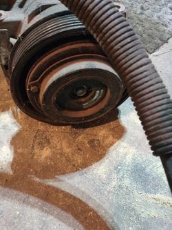 A/C Compressor For A 2005 To 2010 Chrysler 300 And Dodge Magnum Dodged Charger