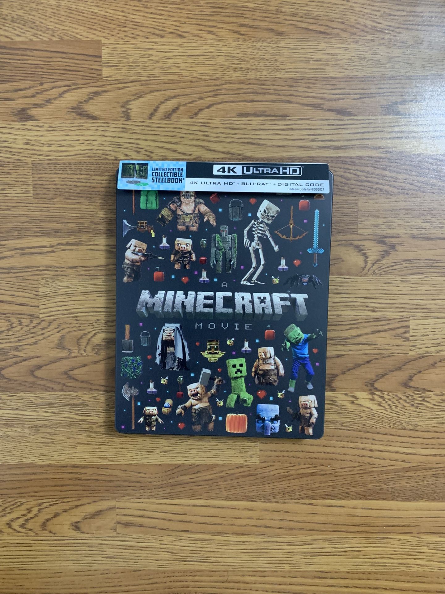 A Minecraft Movie (Limited Edition Collectible Steelbook) 4K UHD Blu-ray Combo Pack [4K UHD Blu-ray + Blu-ray]