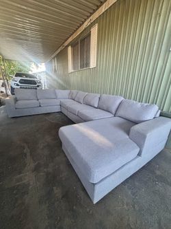 Sectional couch