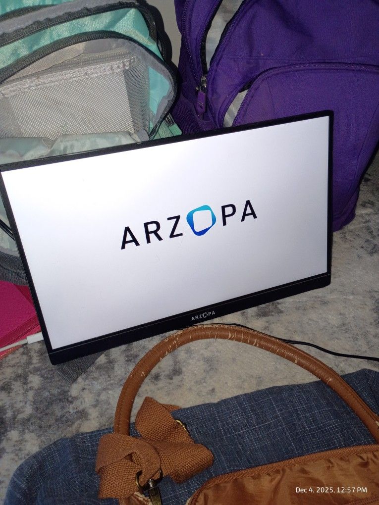 Arzopa 15.6 Screen Portable Monitor 