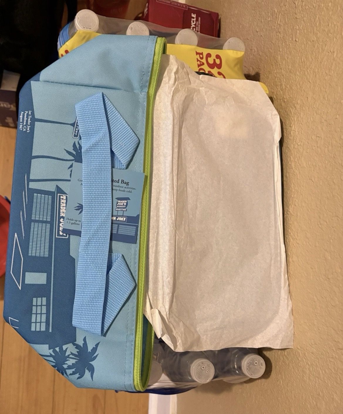 NWT Trader Joe’s  BLUE Mini Insulated BAG /TOTE NEW RELEASE Lunch Bag
