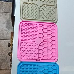 Lick mats