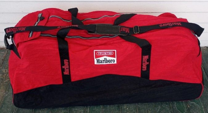 Vintage Collectors Marlboro Red Unlimited XL Rollible Duffel Bag