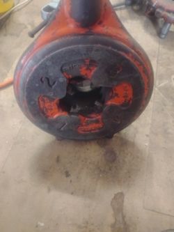R 65 Pipe Threader 1"-2" Pipes
