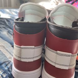 Off white Chicago Jordan’s