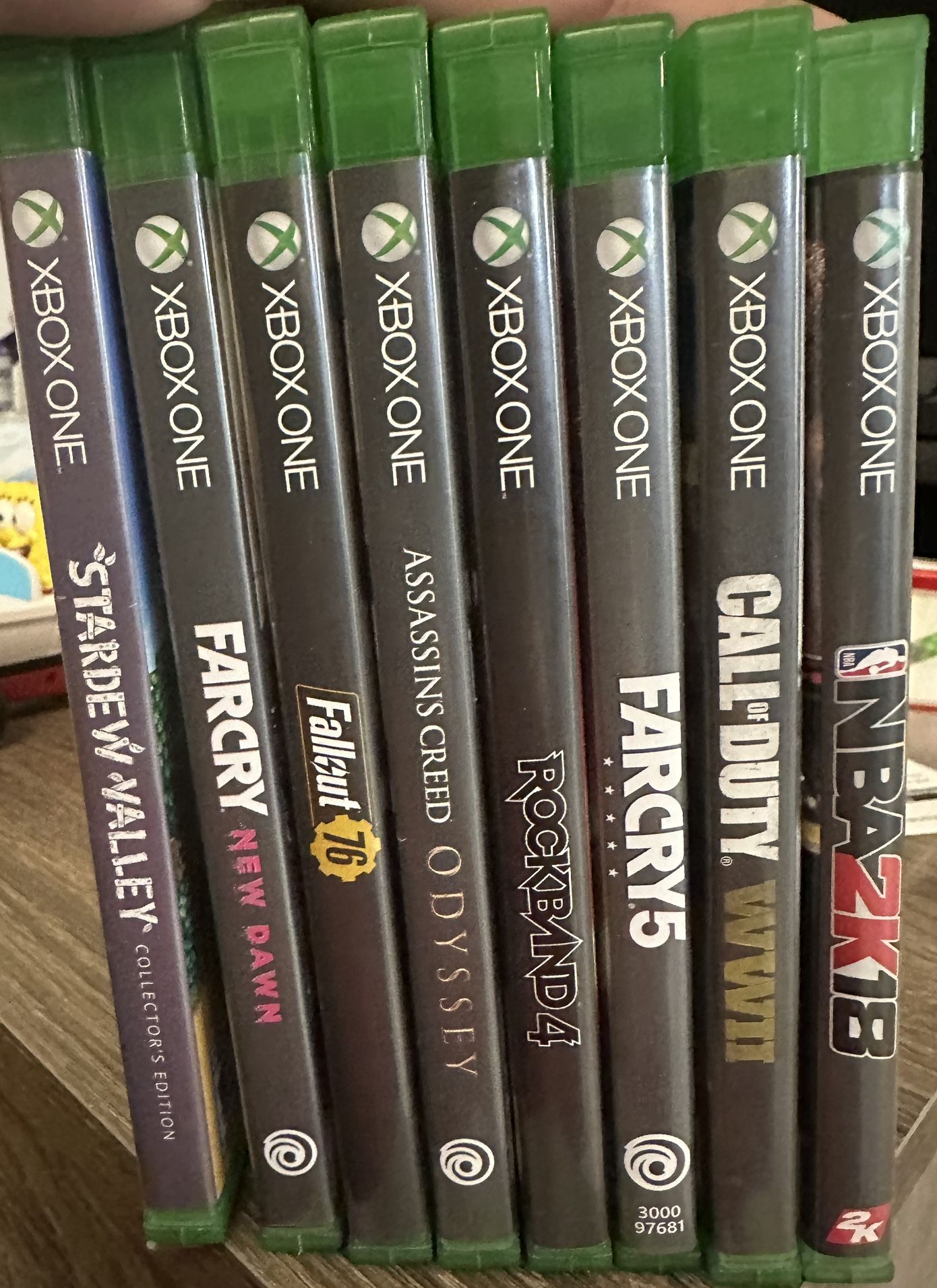 XBOX ONE BUNDLE 8 GAMES