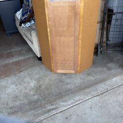 Corner Cabinet 42” De Alto 