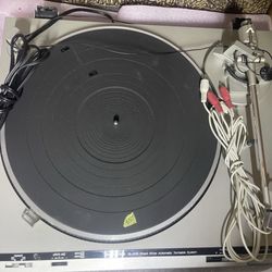 Technics (SL-D35) Direct Drive Turntable