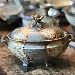 17th To Early 19th Century~Signed Nobuho "Great Japan" Taurine~Imari Porcelain