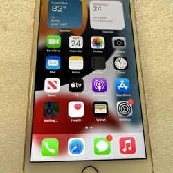 iPhone 7 Plus factory unlocked to any carrier 32 GB great condition