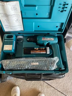 Makita cordless Driver Drill