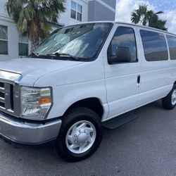 2011 Ford E-350