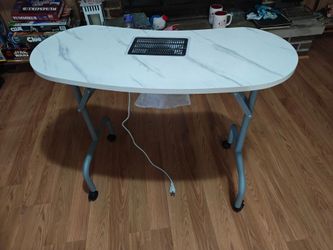 Nail desk foldable