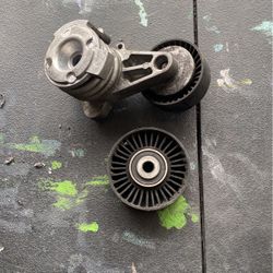 Tensioner /idler Pulley