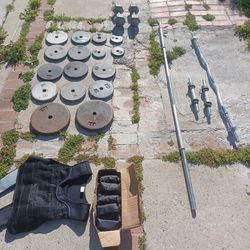Assorted Weightlifting Equipment 